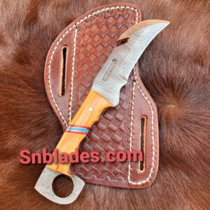 Handmade Damascus steel gut hook Hawksbill lineman Skinner knife/lineman Skinner knife Best Gift for Christmas 2022